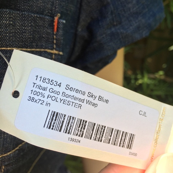 NEW TRIBAL GEO SCARF - Picture 8 of 9